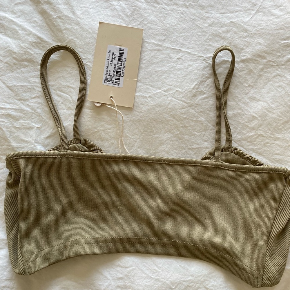 Meshki Ruched Front V Crop Top - Green - Picture 2 of 2